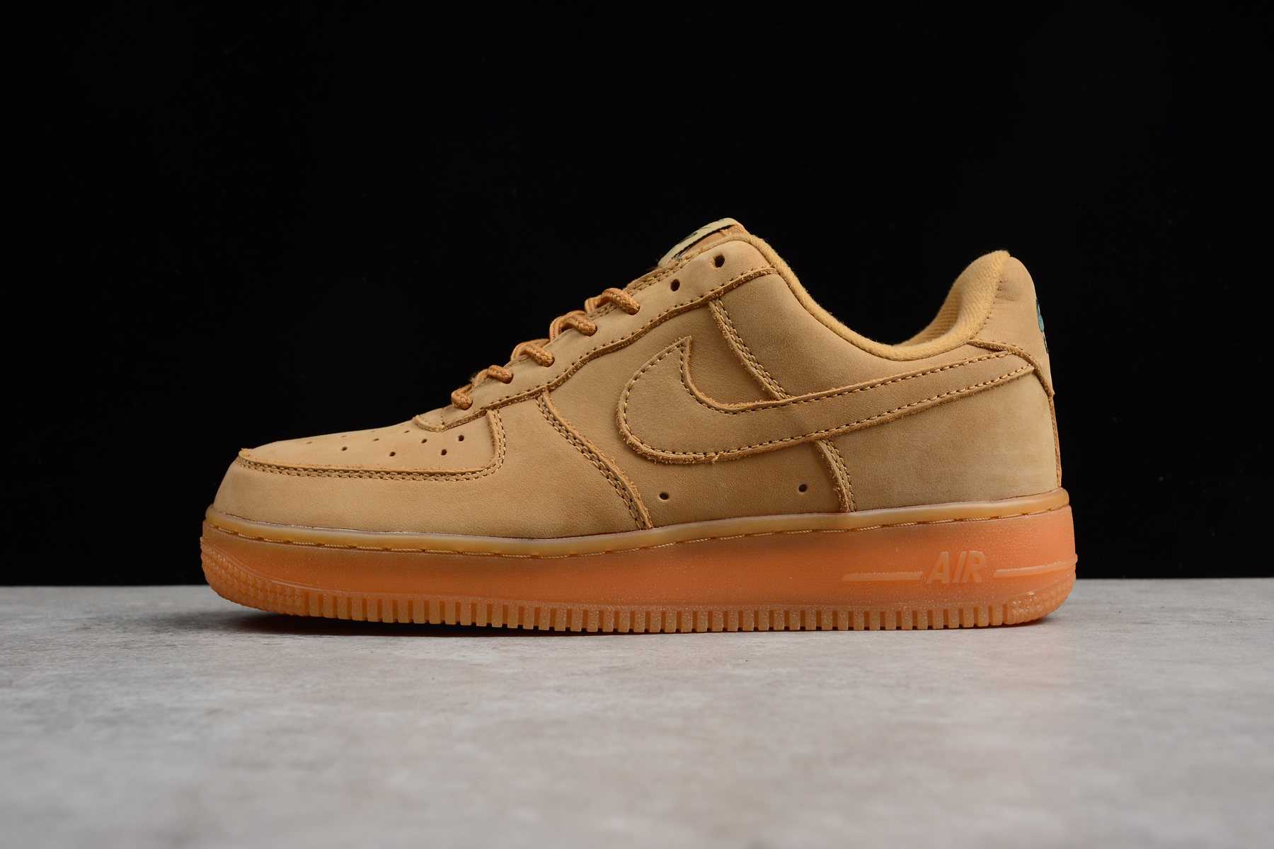 Latest Nike Mens and WMNS Air Force 1 